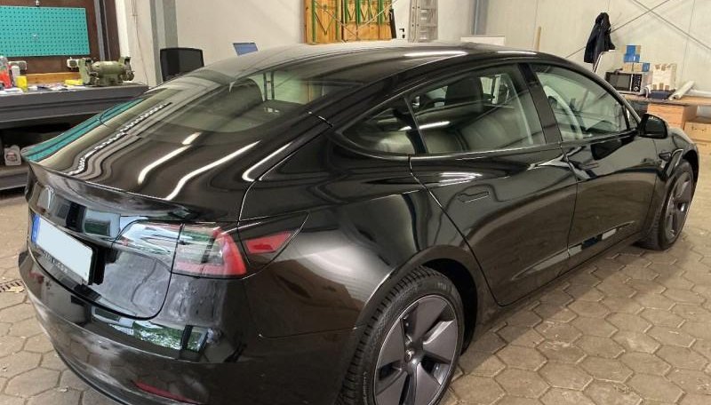 Tesla Model 3 Long Range RWD 7