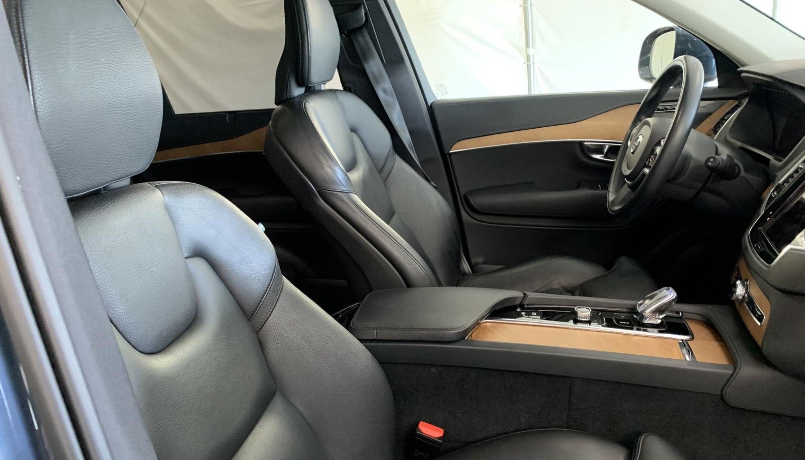 Volvo XC90 Inscription Edition Recharge Plug-In Hybrid AWD 4