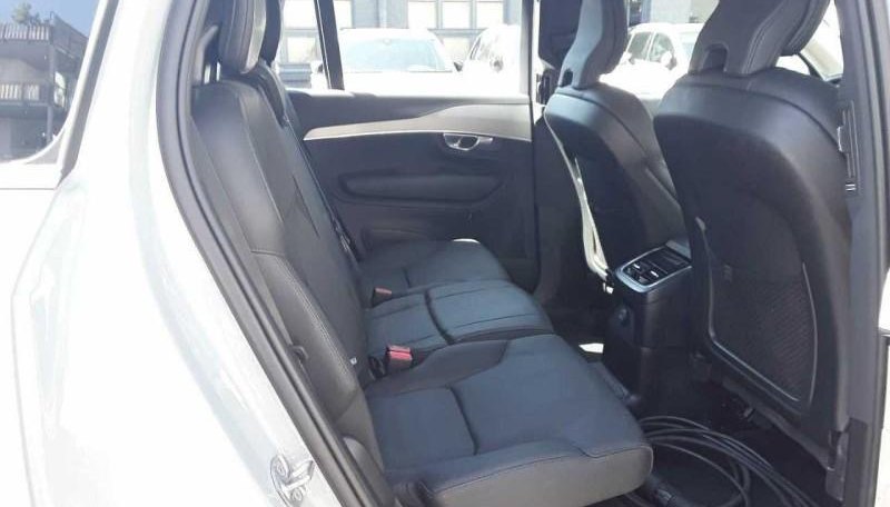 Volvo XC90 Core Recharge Plug-In Hybrid AWD 6