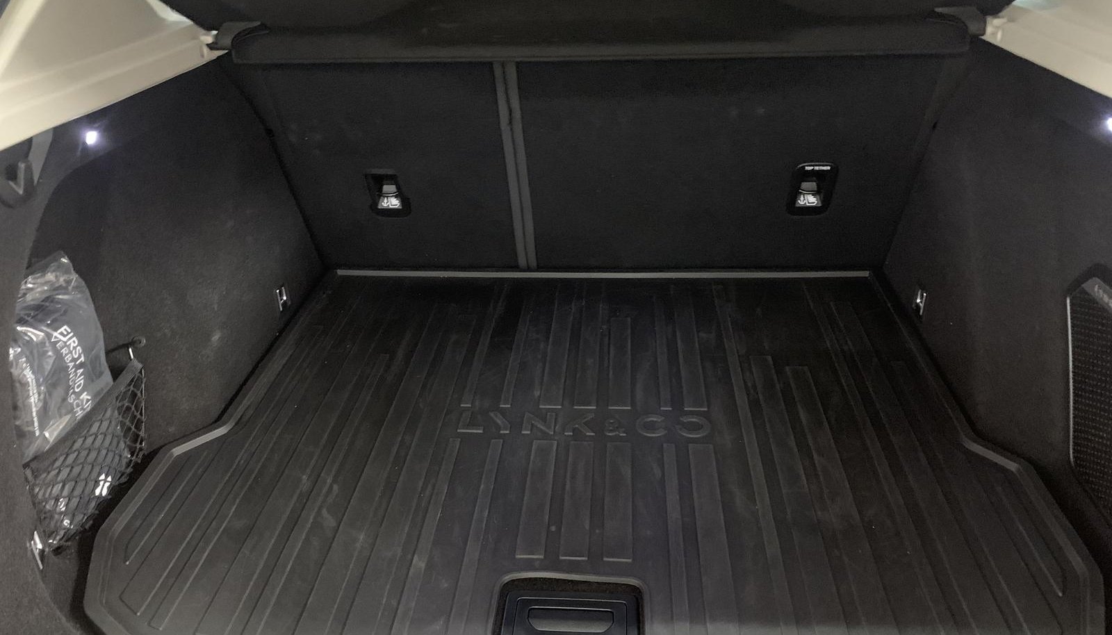 Lynk & Co 01 1.5 T HEV 145 kW 6