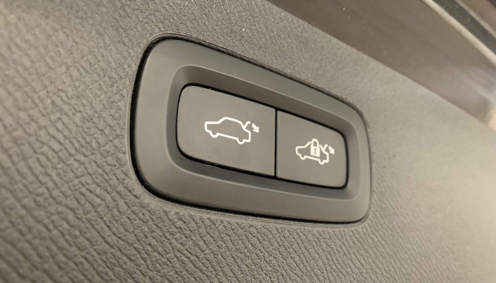 Volvo XC90 Inscription Expression Recharge Plug-In Hybrid AWD 6
