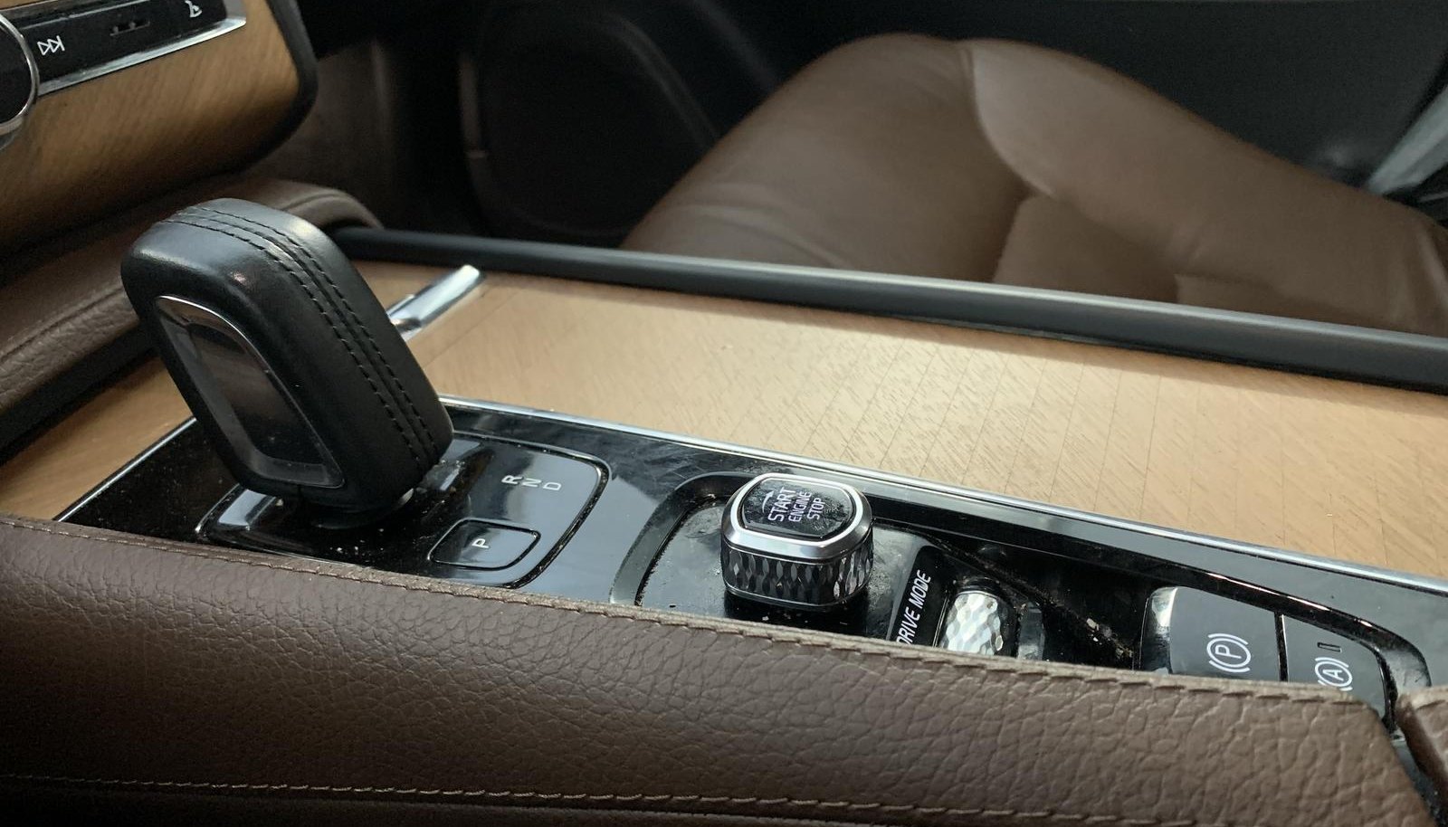 Volvo XC90 Inscription Expression Recharge Plug-In Hybrid AWD 9