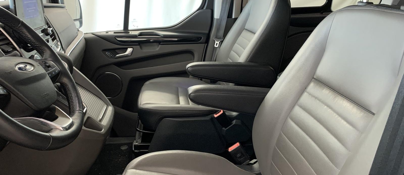 Ford Tourneo Titanium 10