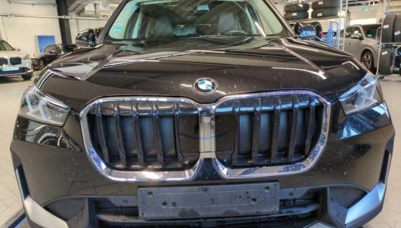 BMW X1 23d DRIVING+/LED+/HARMAN/KAMERA/AHK/PANO 11