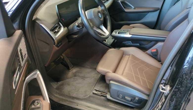 BMW X1 23d DRIVING+/LED+/HARMAN/KAMERA/AHK/PANO 2