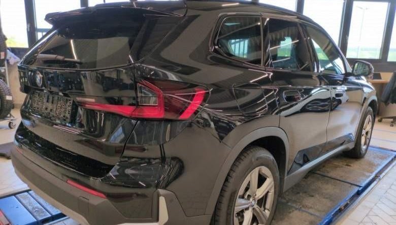 BMW X1 23d DRIVING+/LED+/HARMAN/KAMERA/AHK/PANO 4