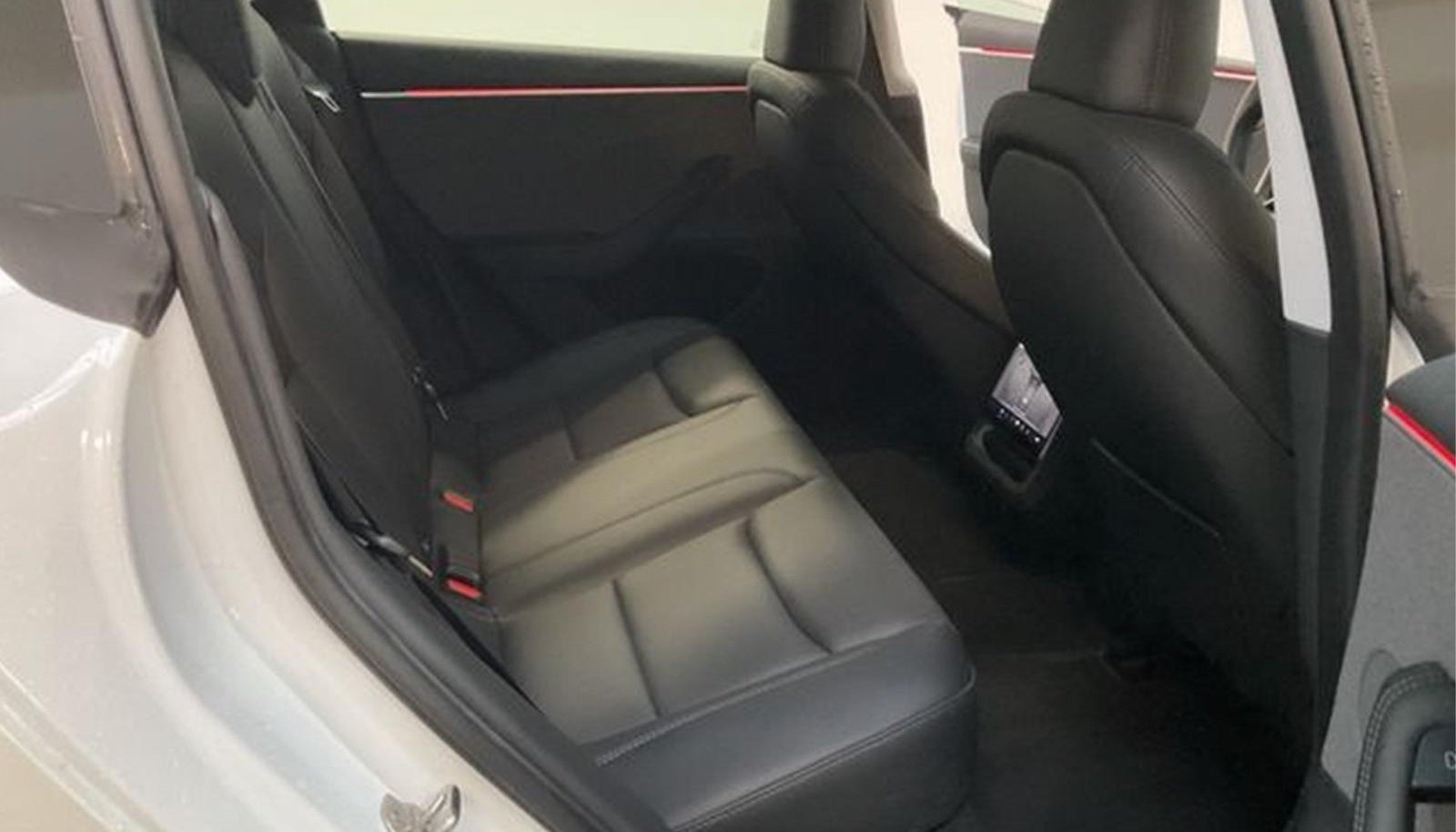 Tesla Model 3 Highland 6