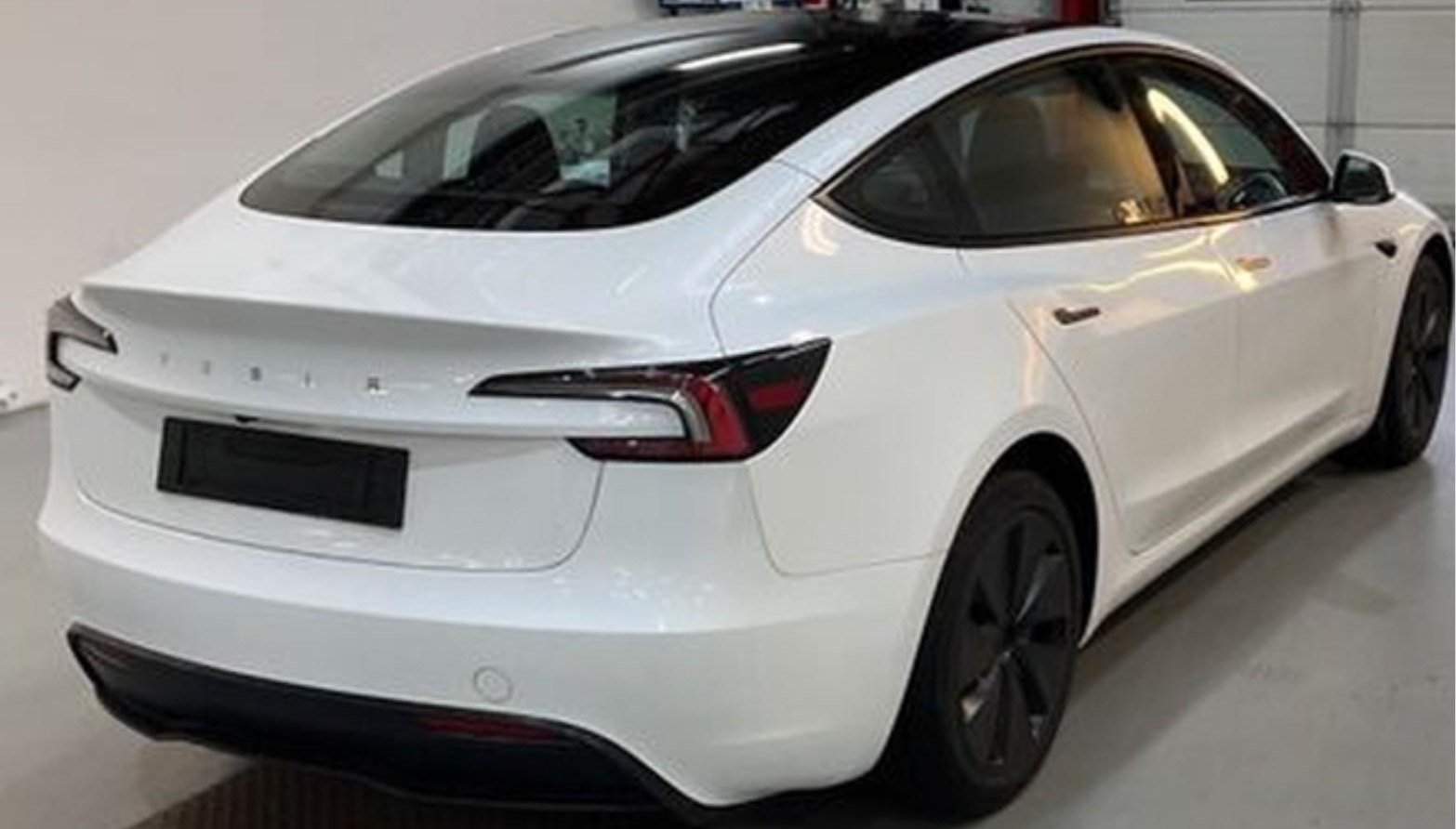 Tesla Model 3 Highland 9
