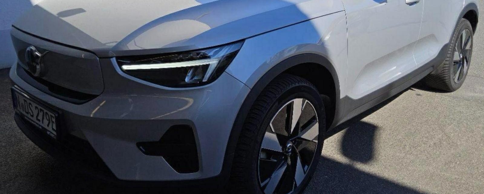 Volvo XC40 Plus Recharge EV AWD
