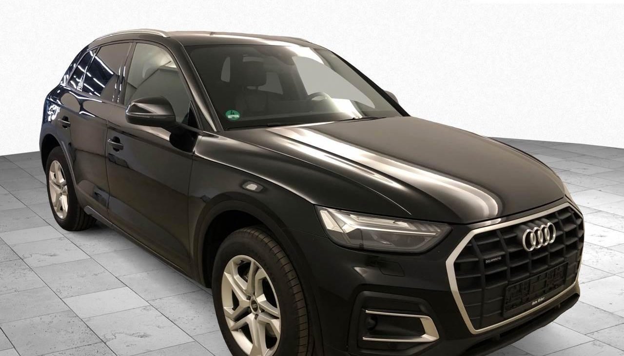 Audi Q5 40 TDI quattro Sport 8