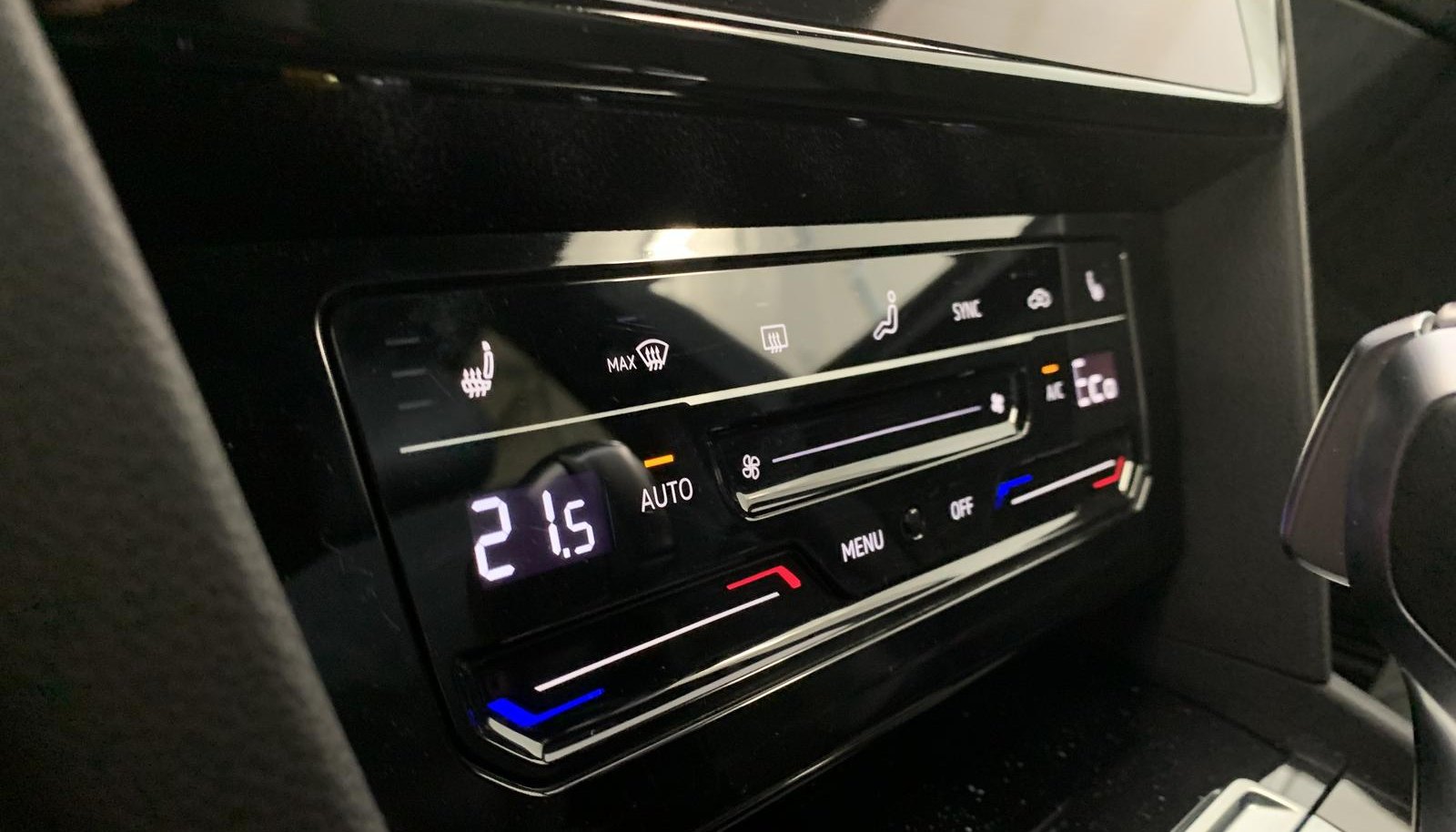 Volkswagen Arteon R-Line eHybrid 12