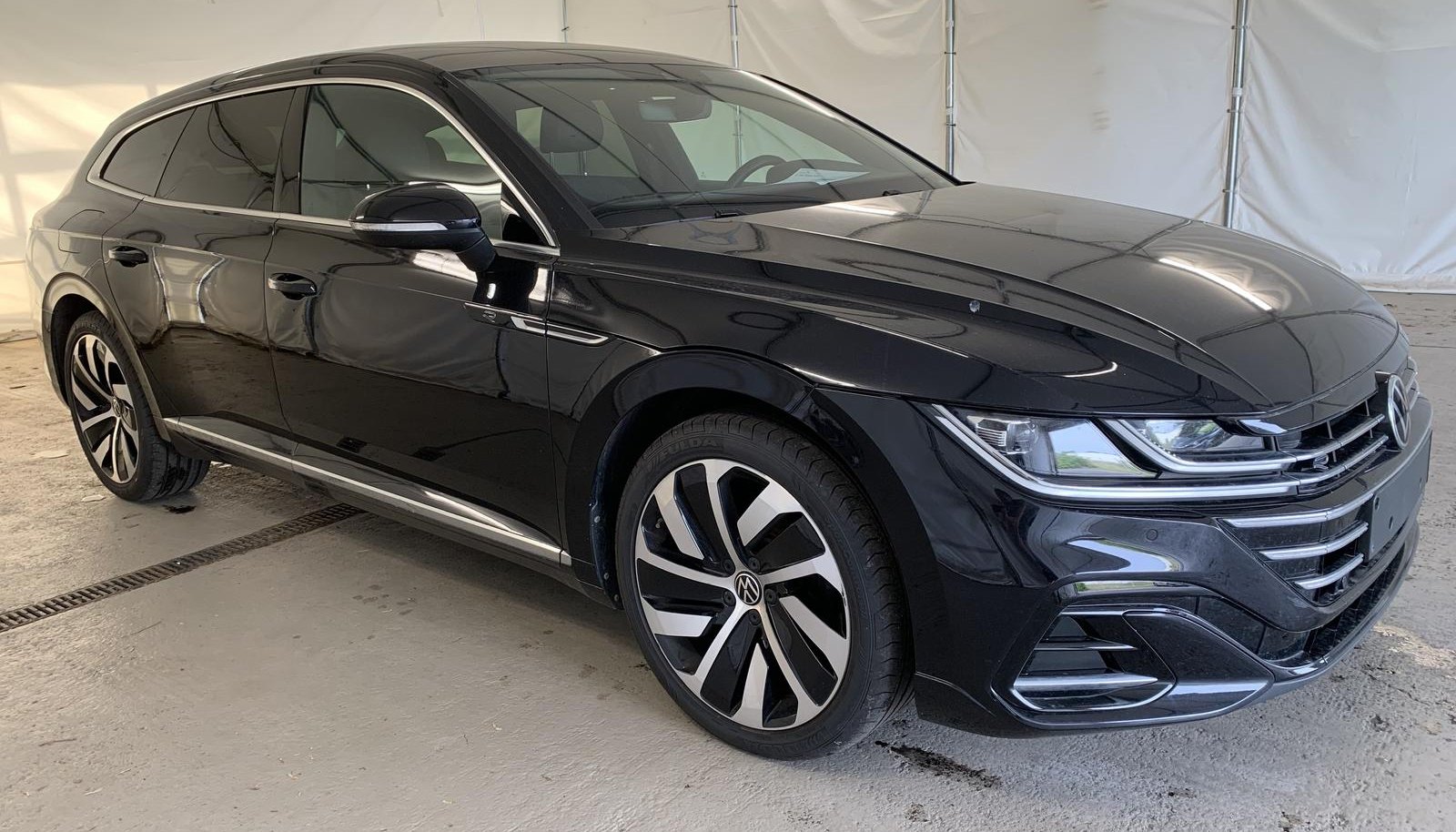 Volkswagen Arteon R-Line eHybrid 2