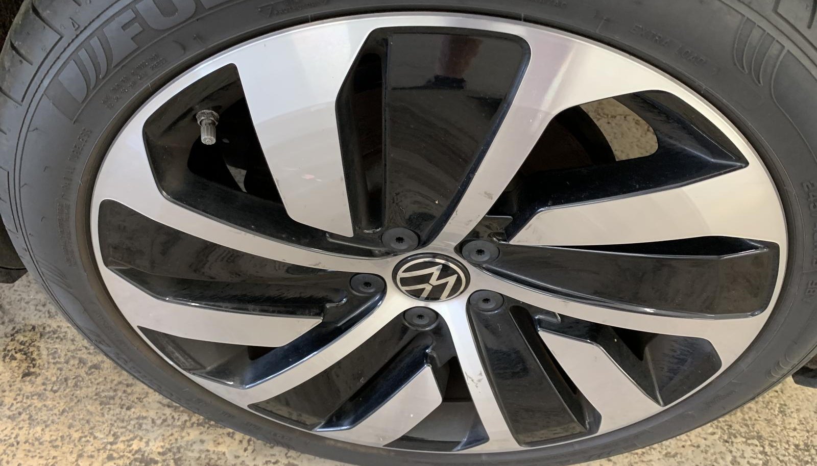 Volkswagen Arteon R-Line eHybrid 8