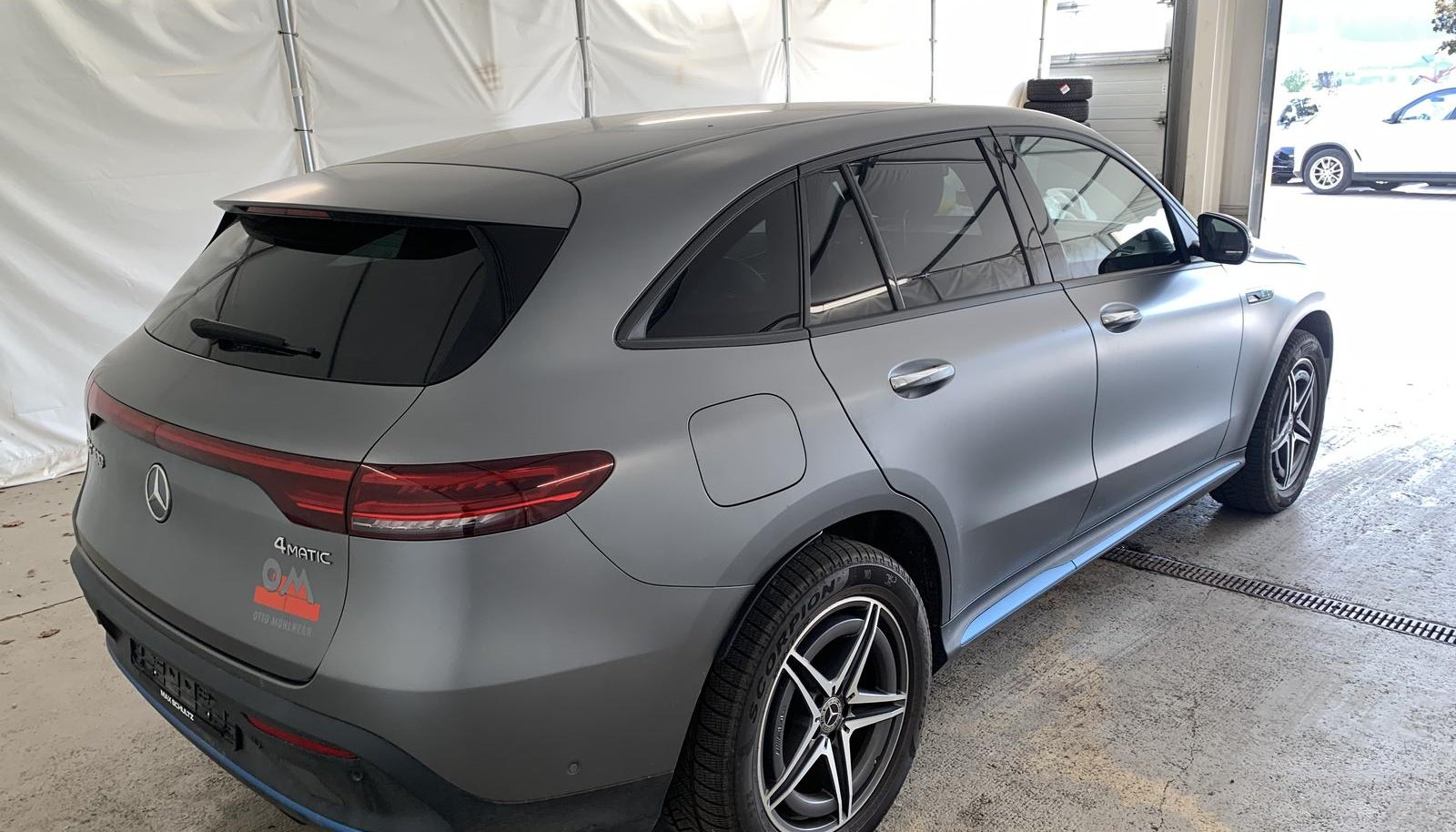 Mercedes-Benz EQC AMG Line 3