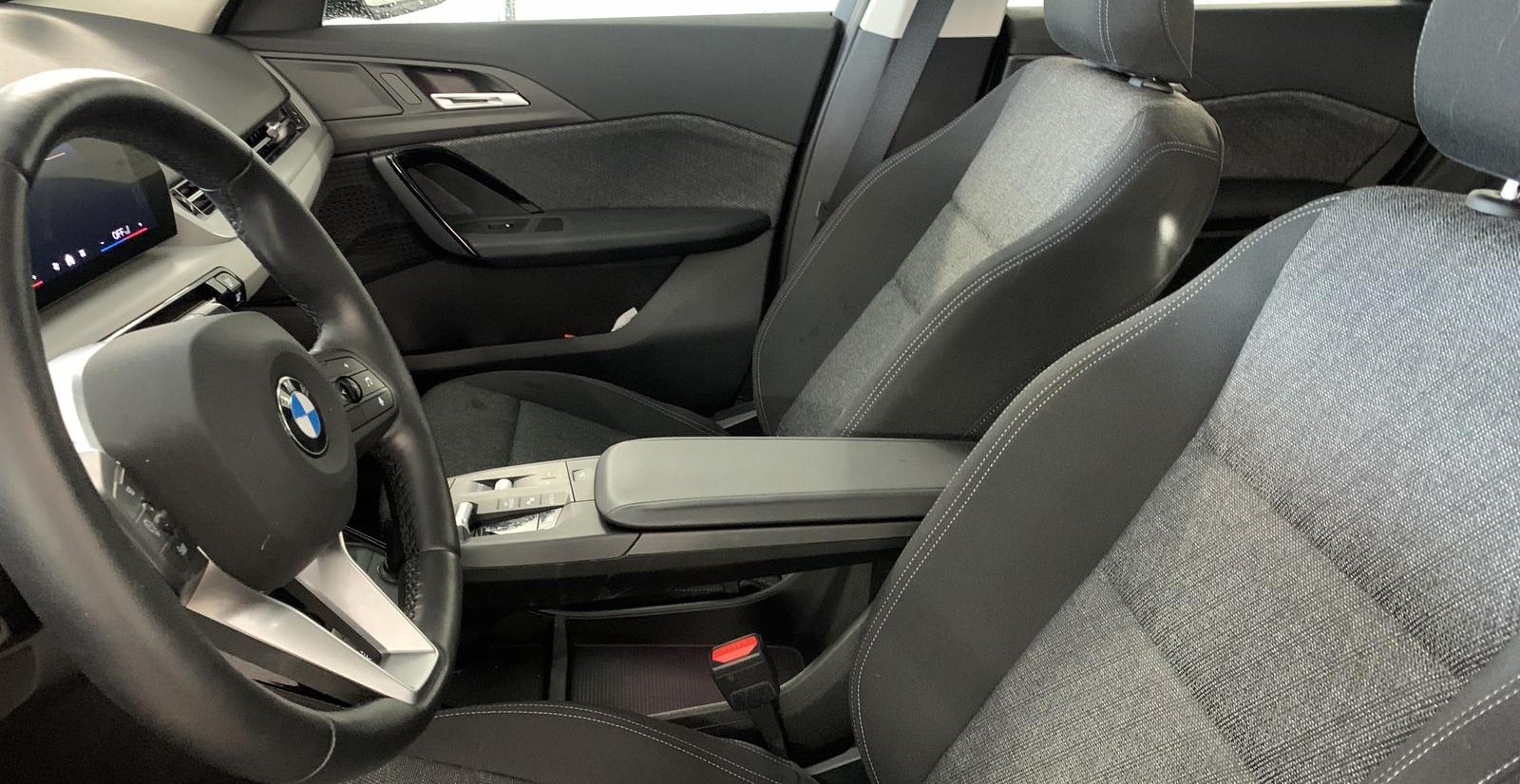 BMW X1 23d xDrive NAVI/AHKLED/DRIVING ASS 9