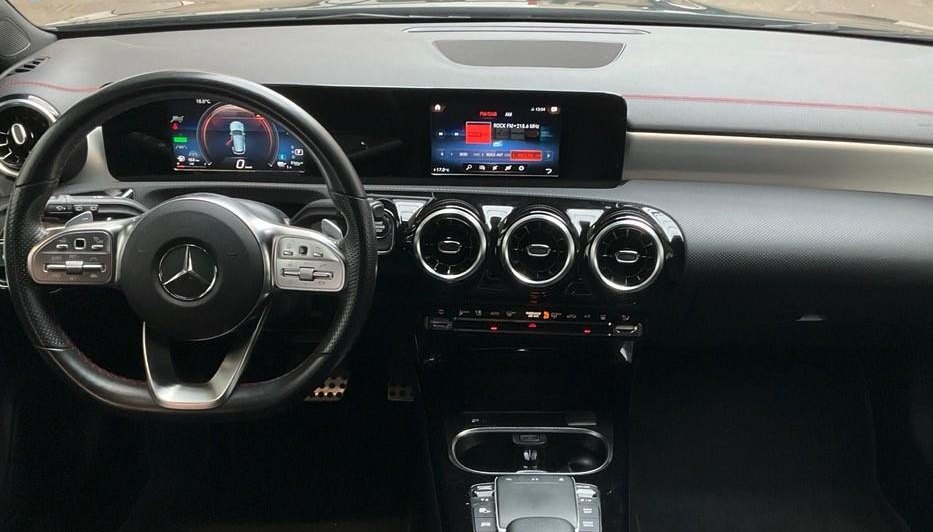 Mercedes-Benz CLA AMG Line 3