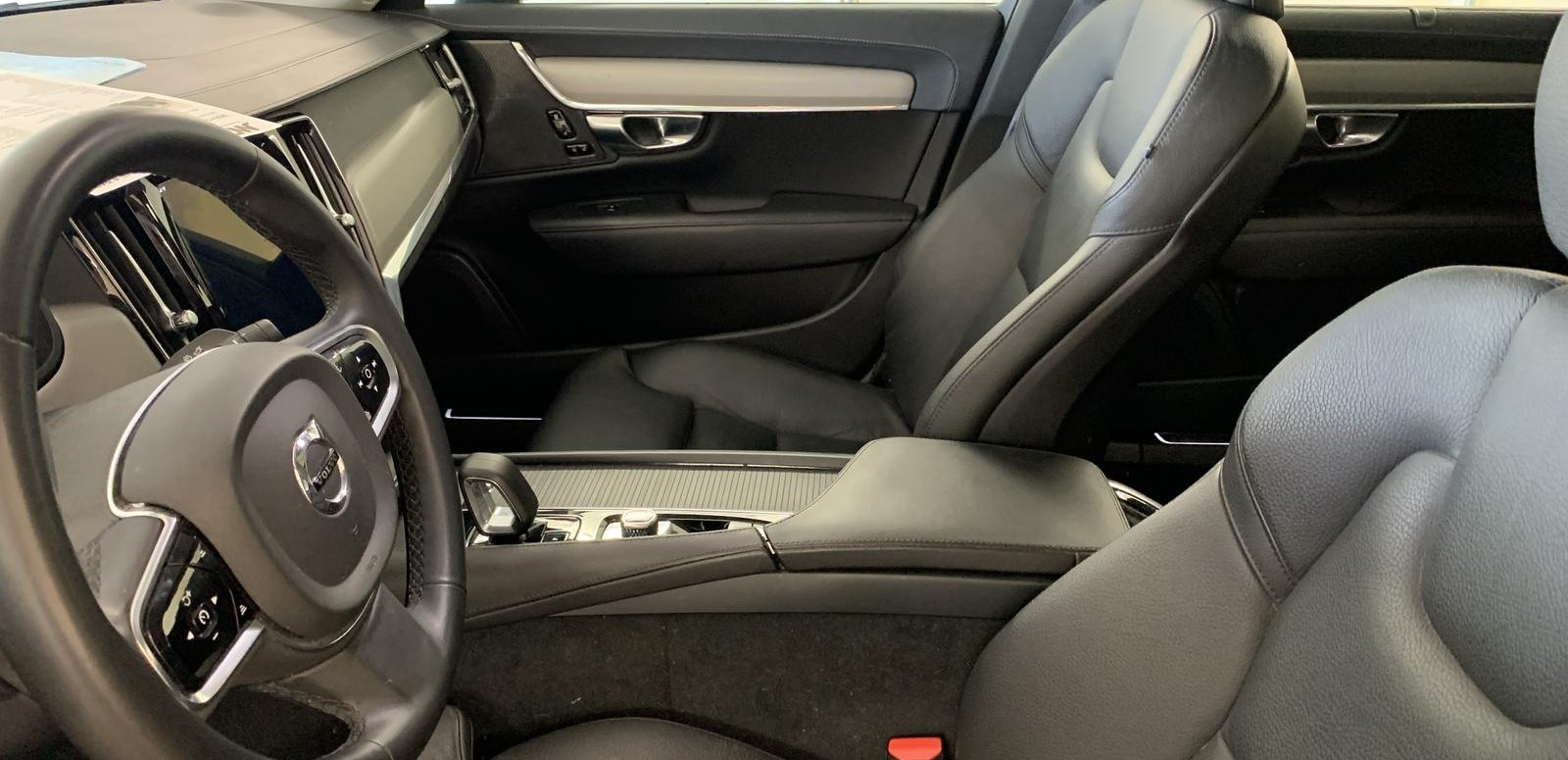 Volvo S90 Ultimate Dark AWD 11