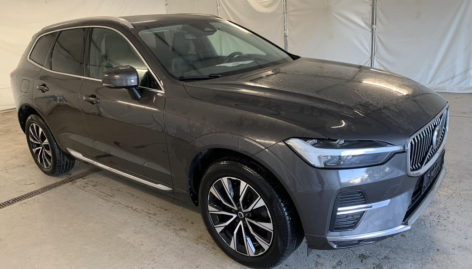 Volvo XC60 Plus Bright AWD 2
