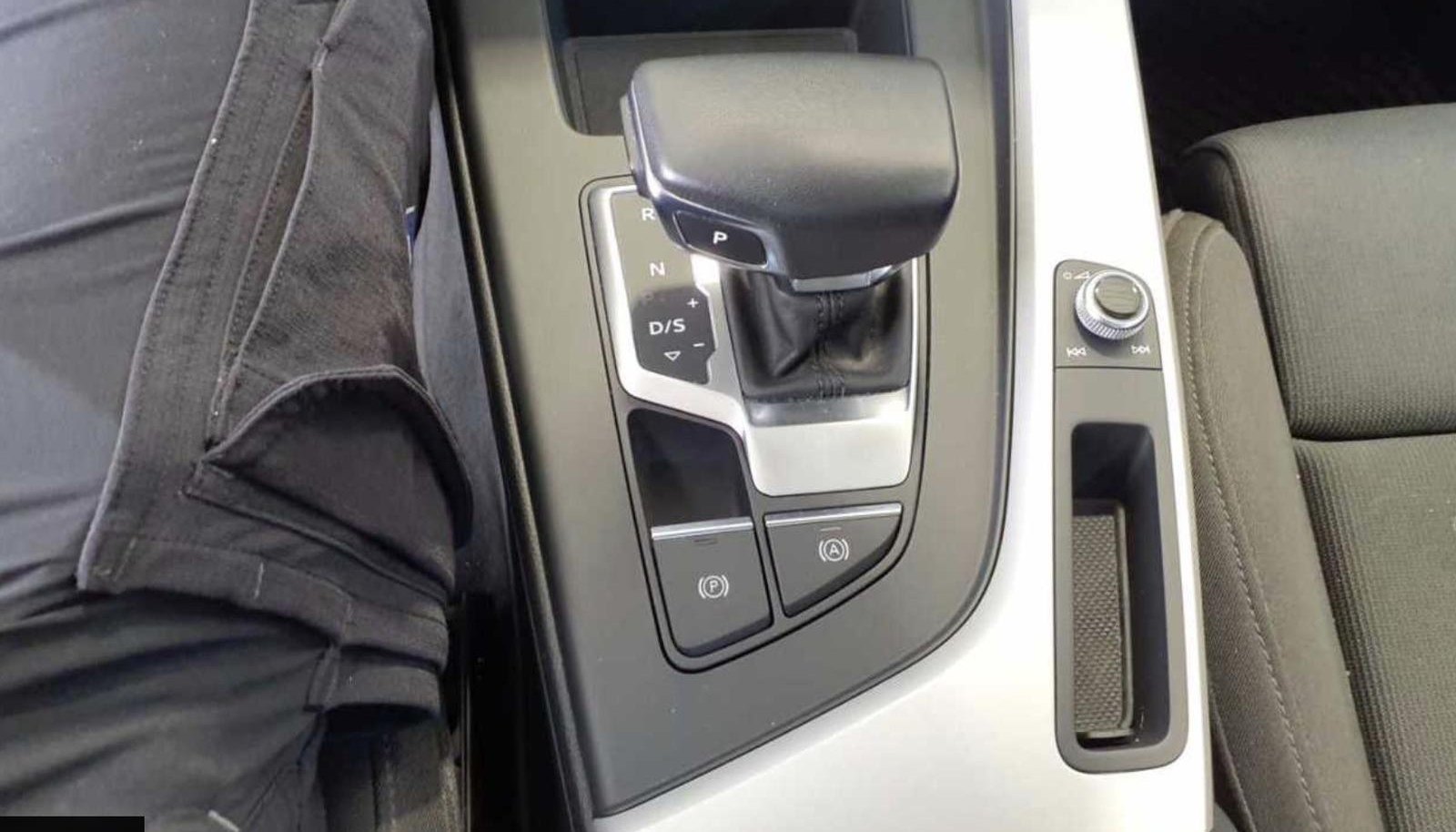 Audi A5 40 TDI basis 11