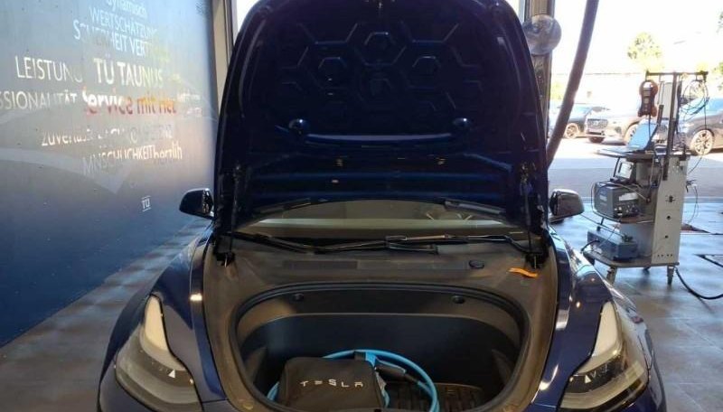 Tesla Model 3 Standard Range 10