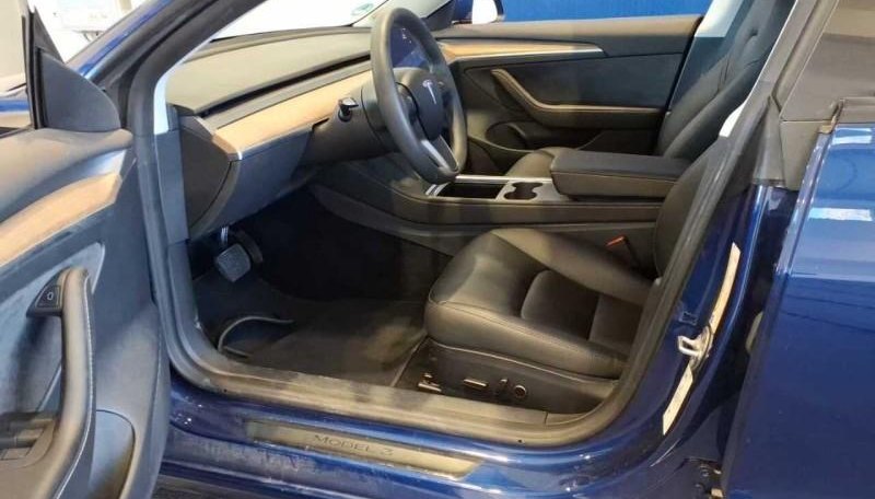 Tesla Model 3 Standard Range 4