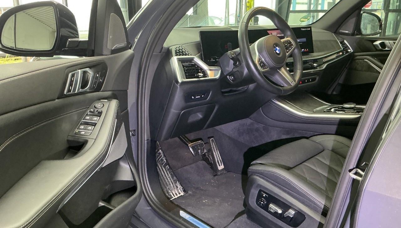 BMW X5 M Sport Pro 5