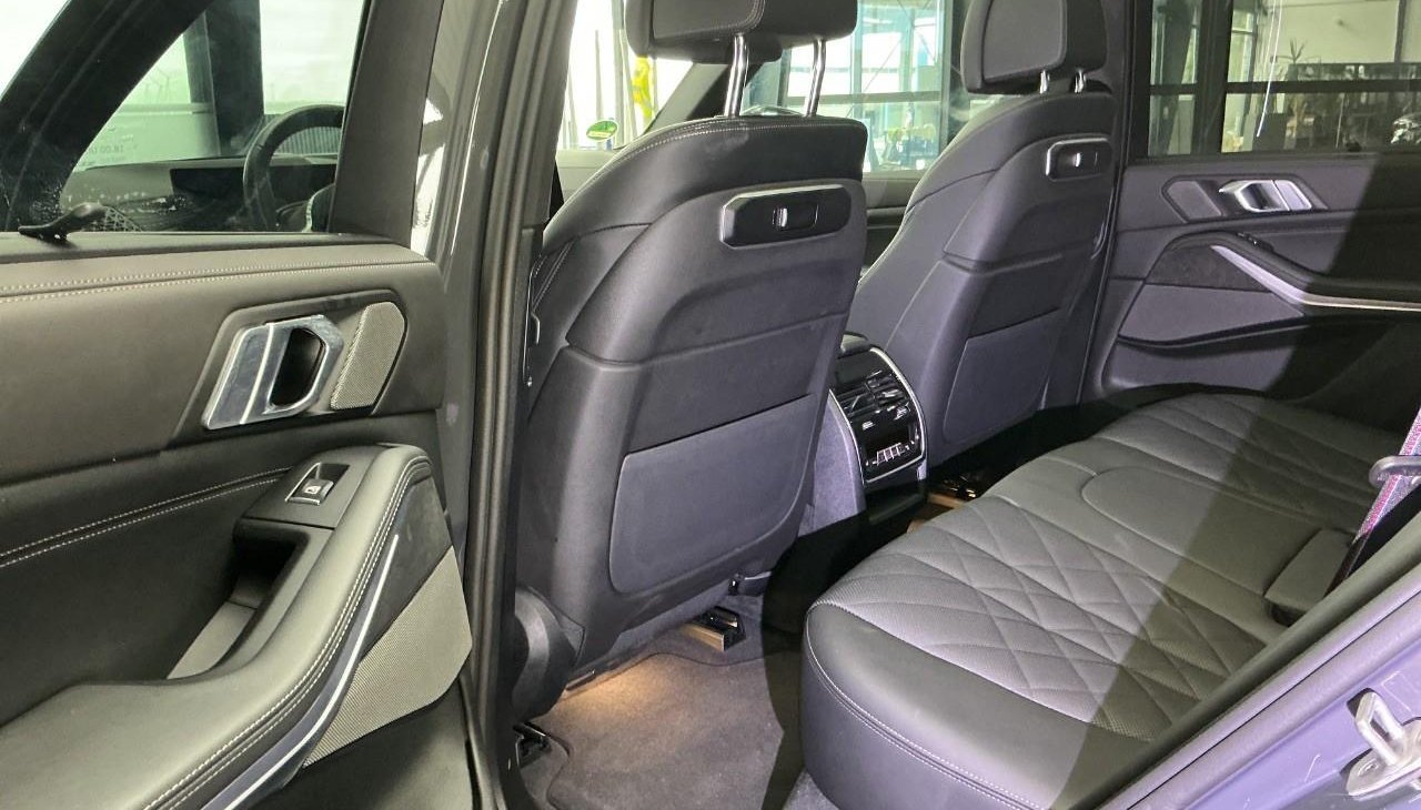 BMW X5 M Sport Pro 9