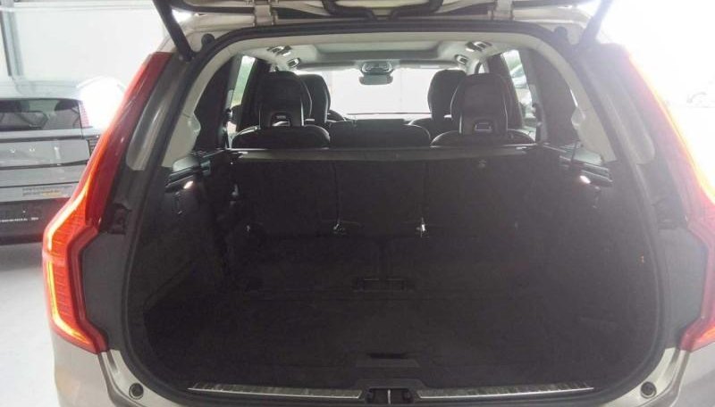 Volvo XC90 Plus Bright AWD 10