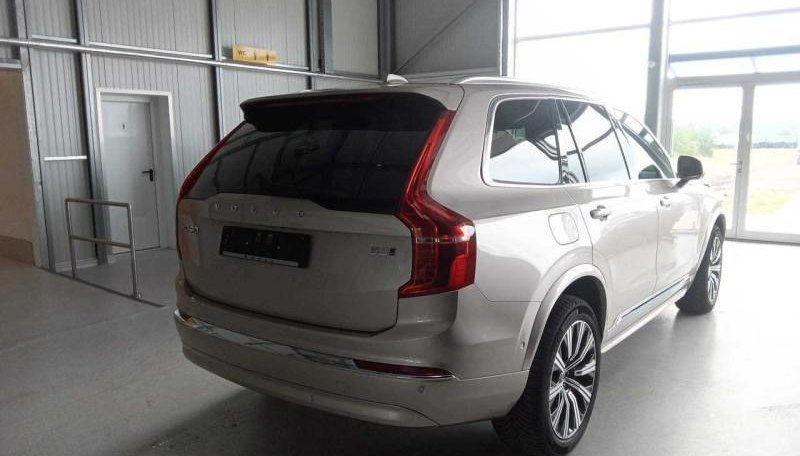 Volvo XC90 Plus Bright AWD 9