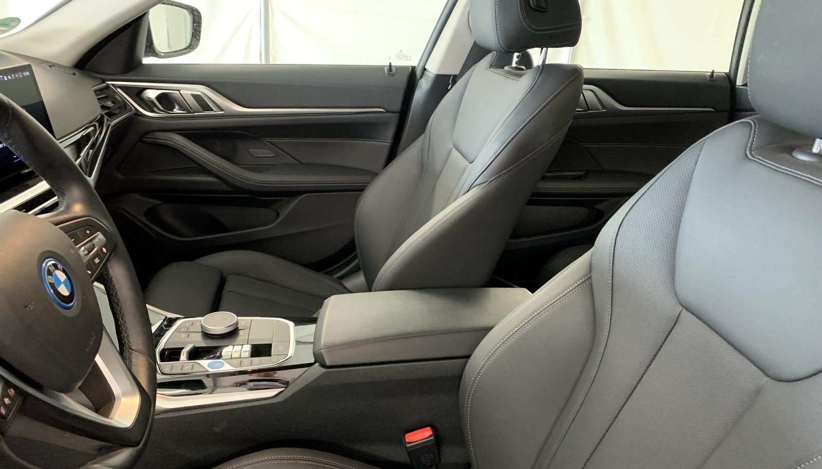 BMW i4 35 eDrive 9
