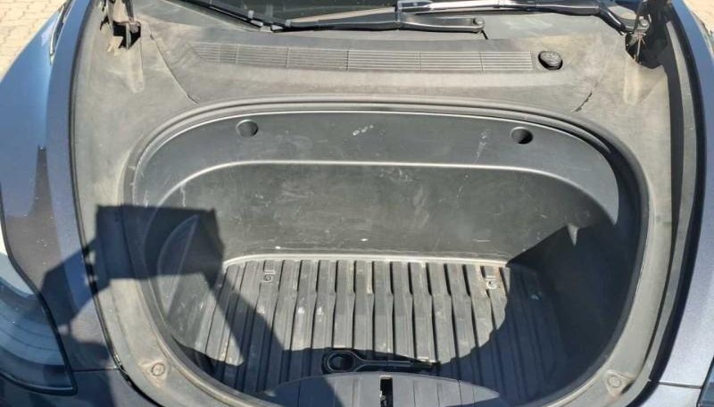 Tesla Model 3 Long Range RWD 10