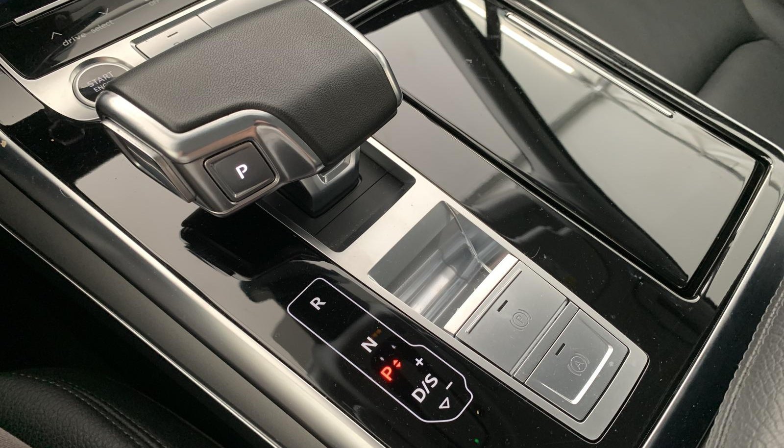 Audi Q7 50 TDI quattro 12