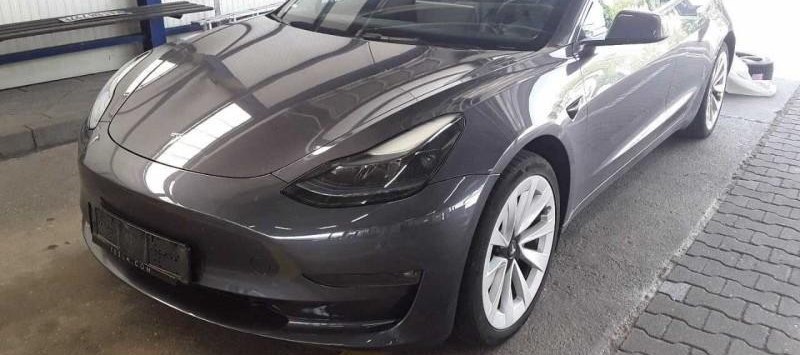 Tesla Model 3 Long Range Dual AWD