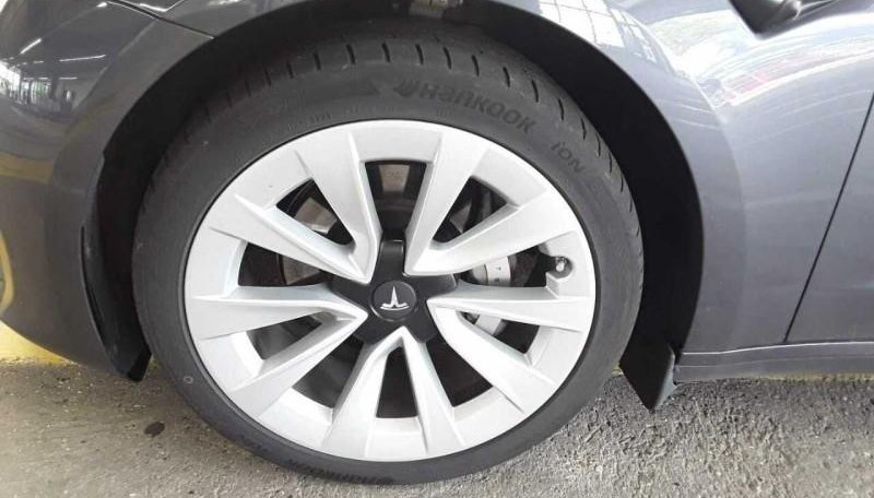Tesla Model 3 Long Range Dual AWD 3