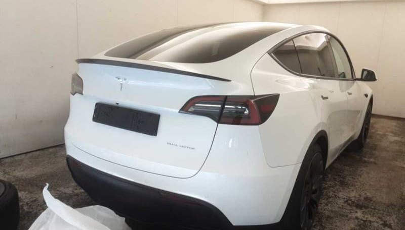 Tesla Model Y Performance Dual AWD 4