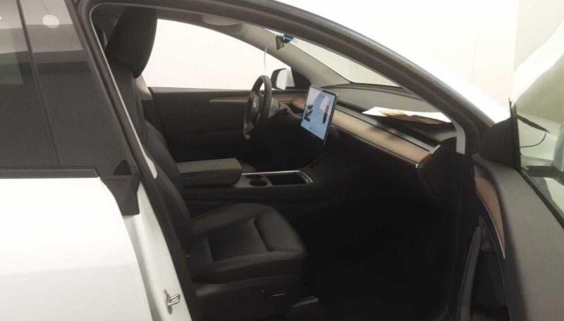 Tesla Model Y Performance Dual AWD 5