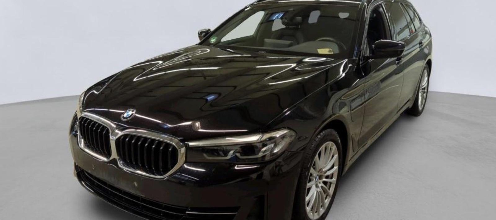 BMW 5 e T xDrive LEDER/COCKP-PRO/KAM/AHK/4xSHZ
