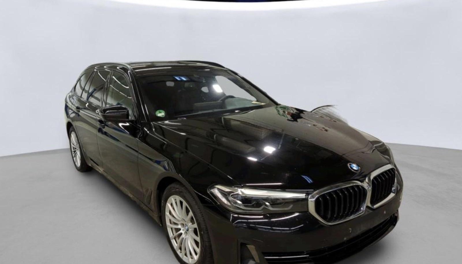 BMW 5 e T xDrive LEDER/COCKP-PRO/KAM/AHK/4xSHZ 6
