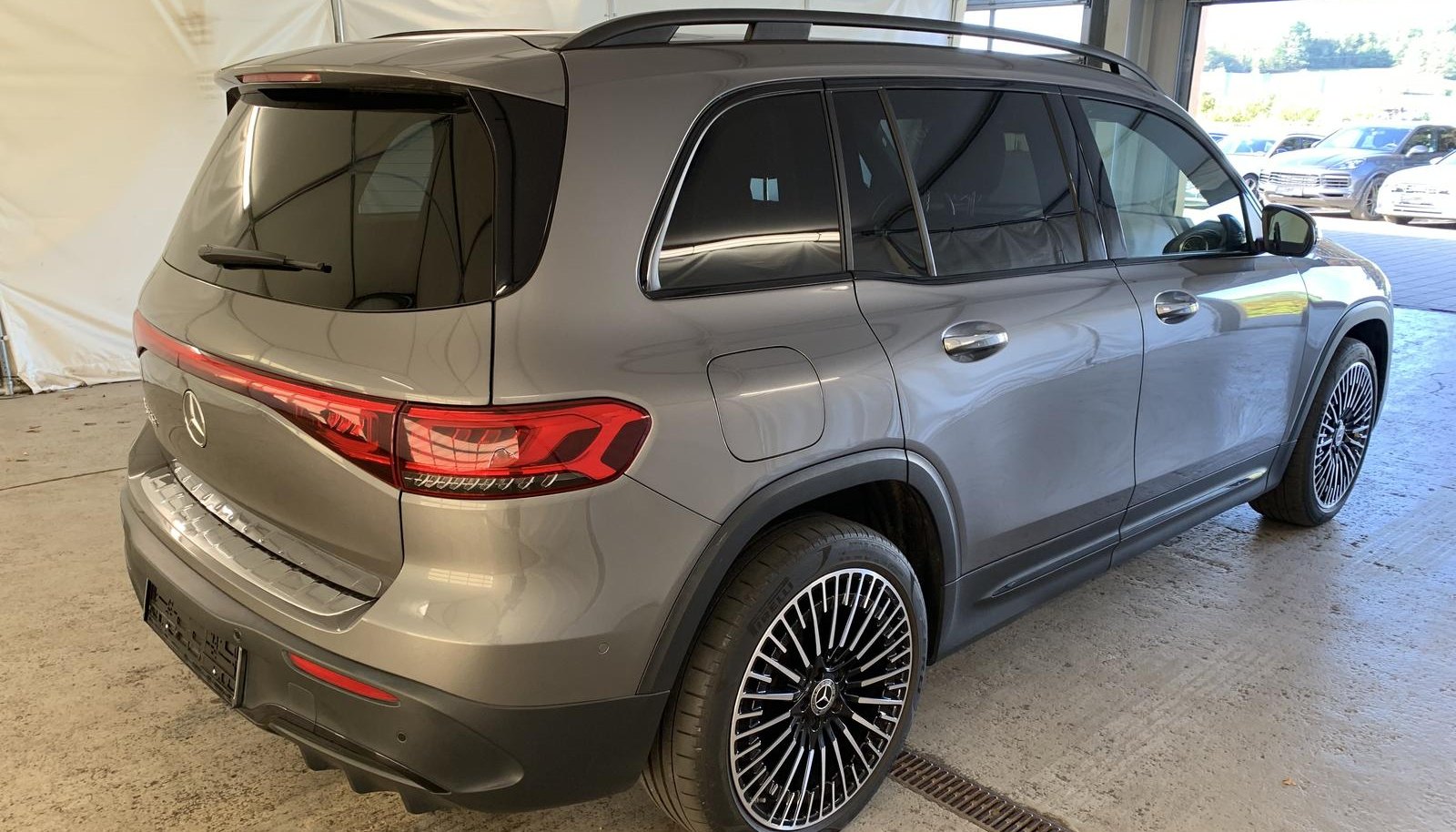 Mercedes-Benz EQB EQB 250+ 7