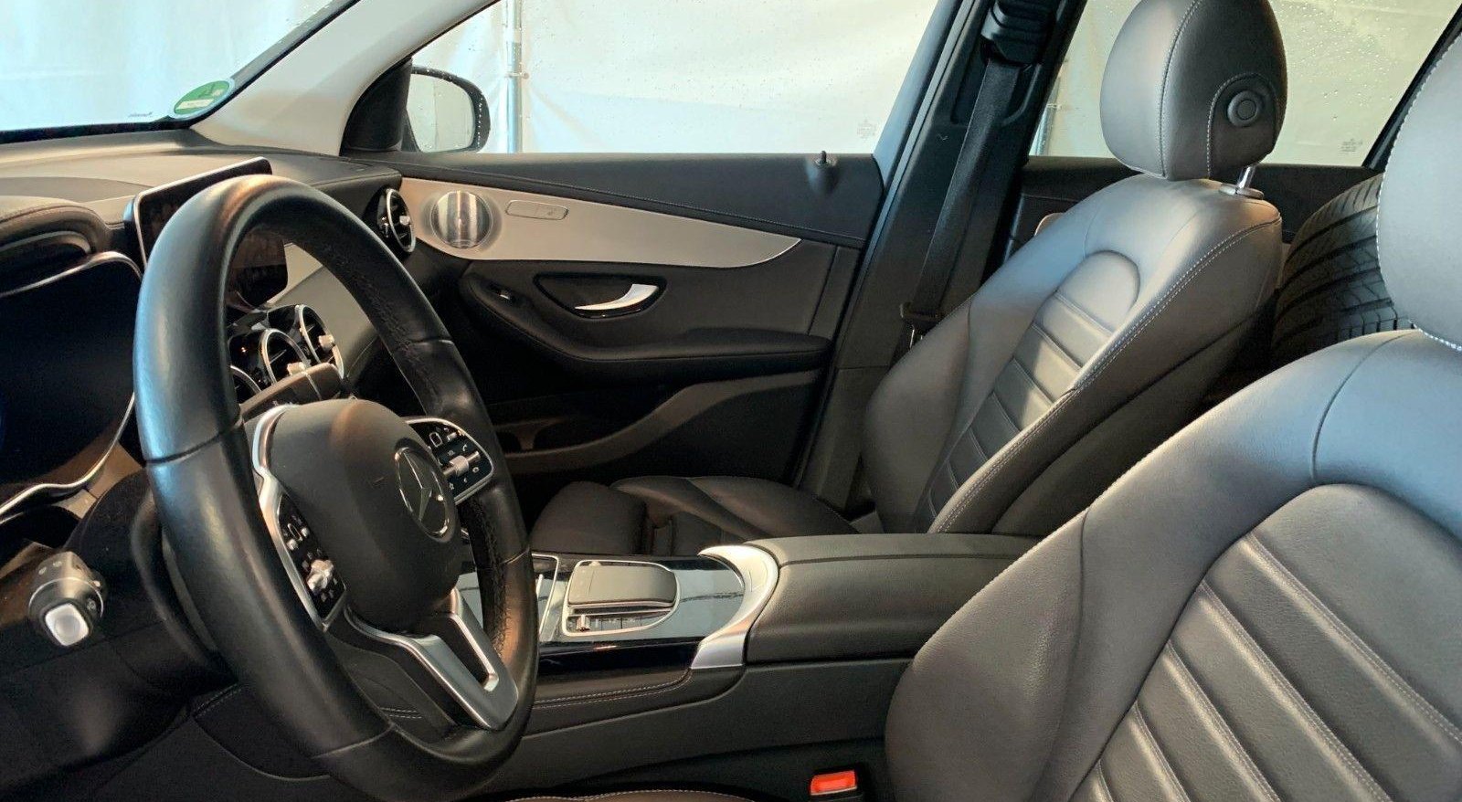 Mercedes-Benz GLC GLC 300 e 4Matic 8