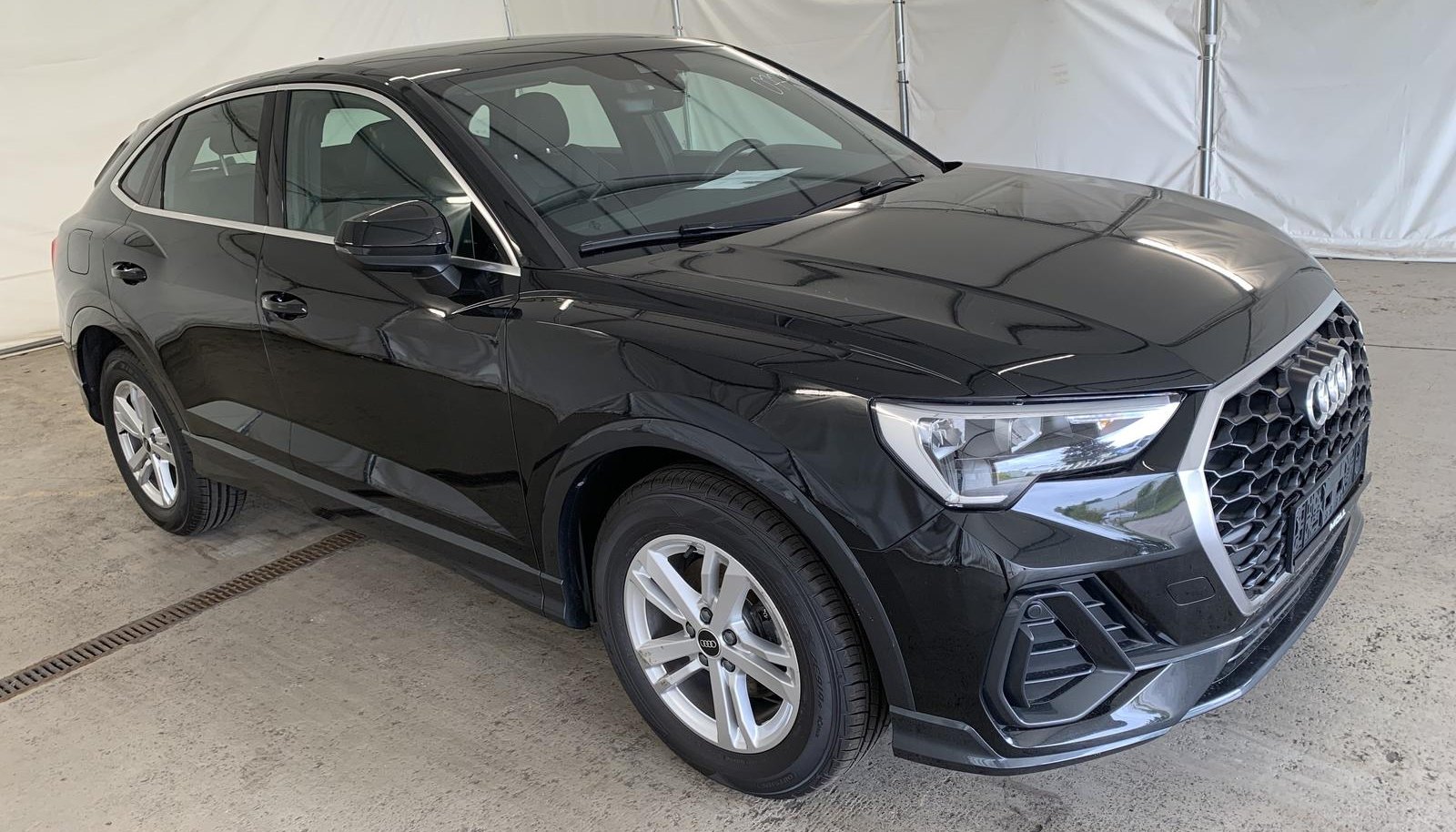 Audi Q3 S-Line 2