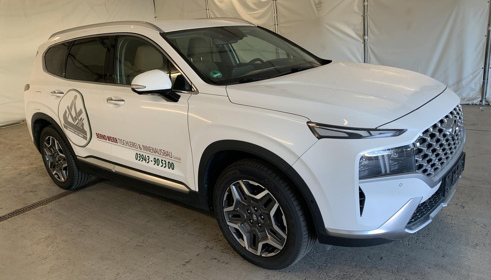 Hyundai Santa Prime Plug-In Hybrid 4WD 2