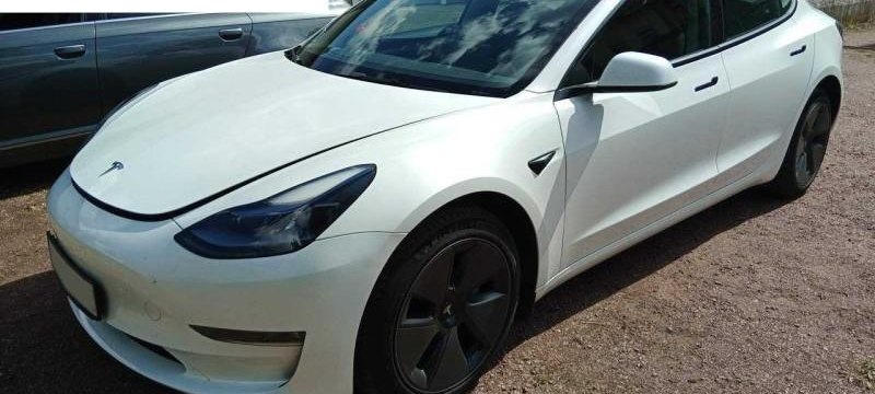 Tesla Model 3 Long Range RWD