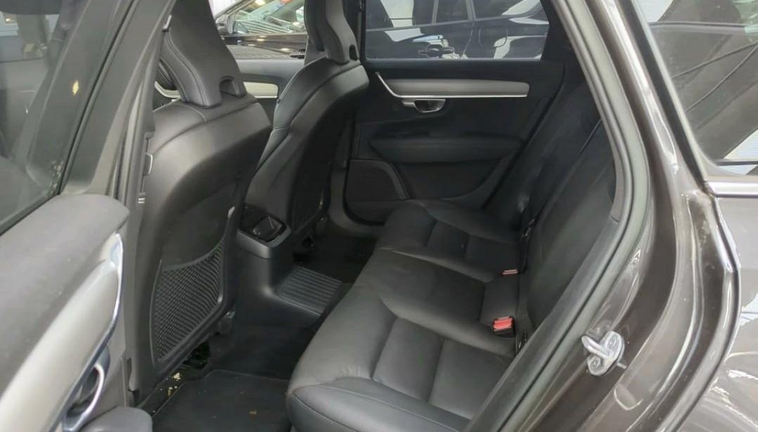 Volvo V90 Recharge Core 10