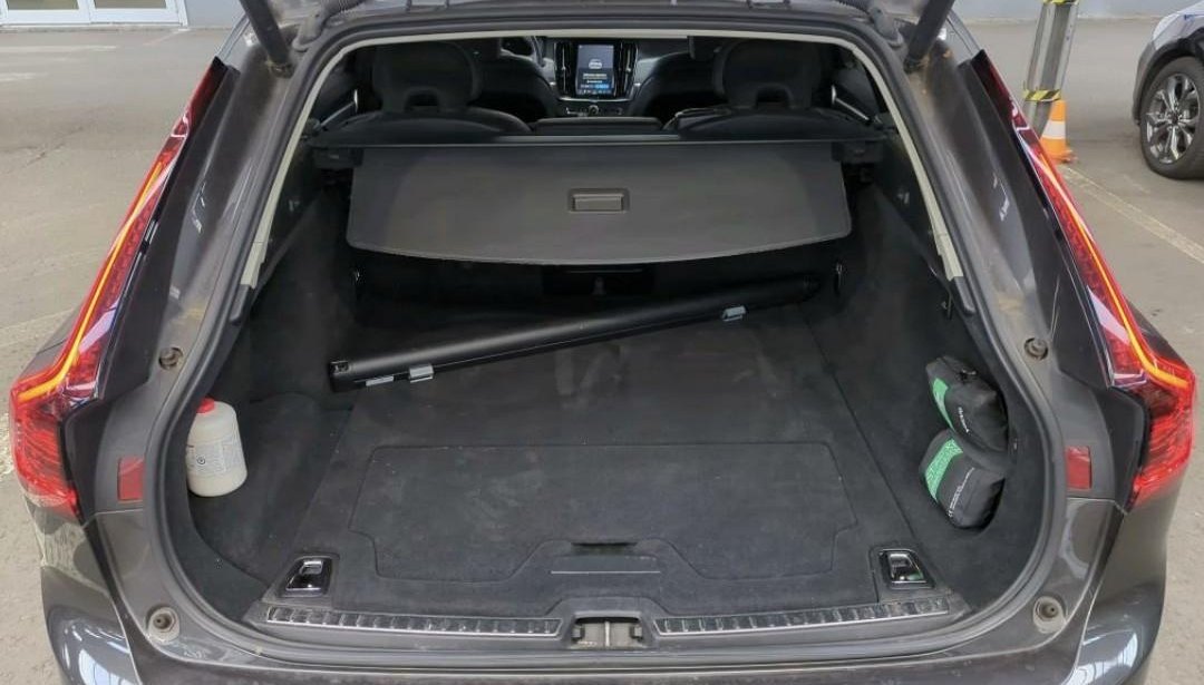 Volvo V90 Recharge Core 11