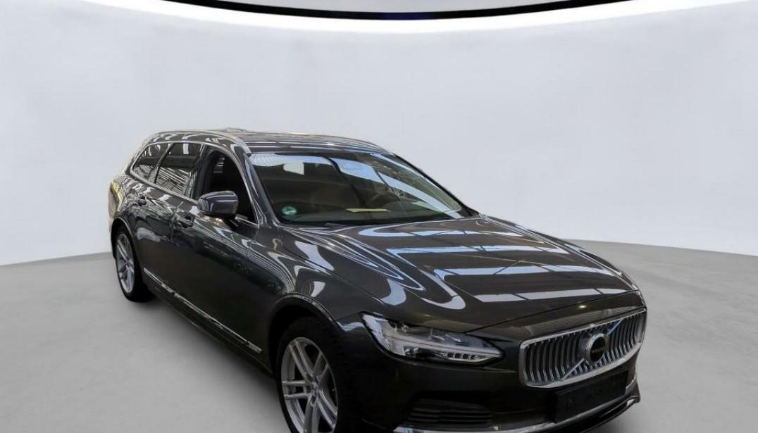 Volvo V90 Recharge Core 2