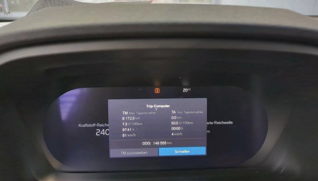 Volvo V90 Recharge Core 8
