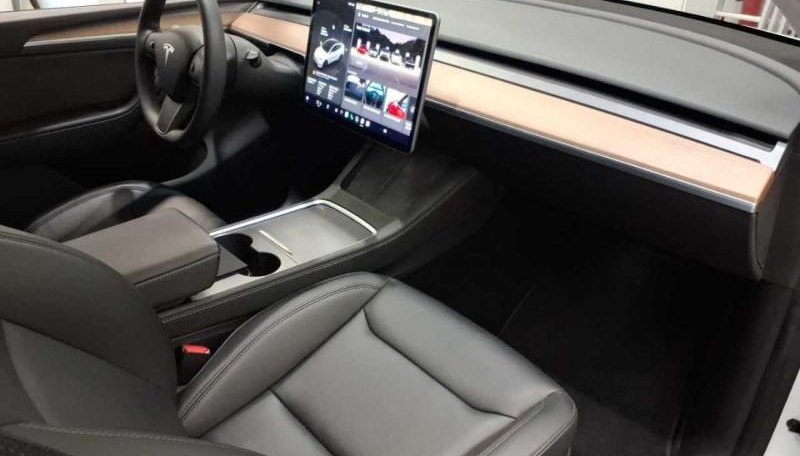 Tesla Model Y Performance Dual AWD 5