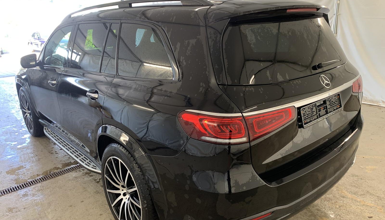 Mercedes-Benz GLS AMG Line 4