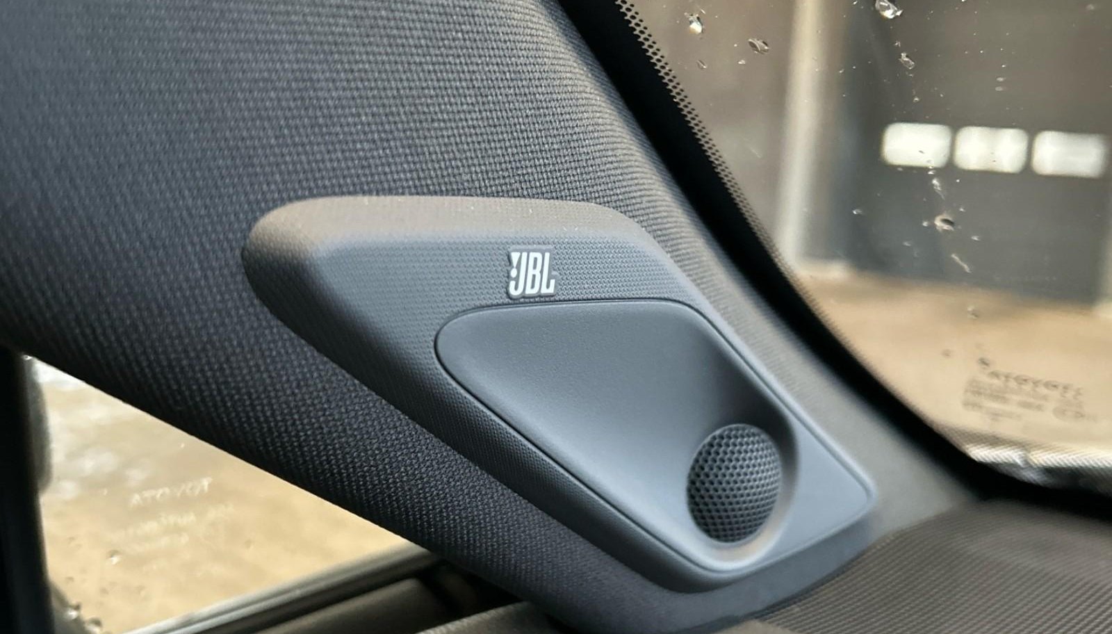 Toyota RAV Style 11